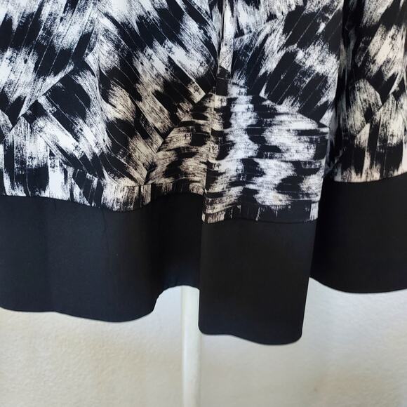 Vince Camuto Black & White Pleated Sheath Dress Size 6 - Picture 9 of 15
